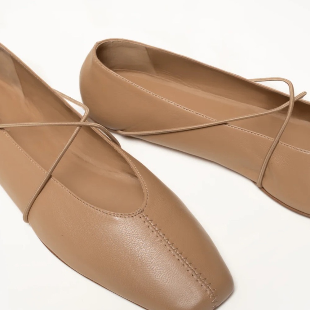 M. Gemi The Una Flats in Light Tan Nappa - Picture 9 of 12